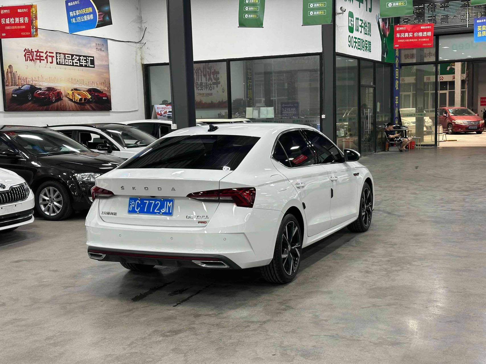 Skoda Octavia 2024 car image #6