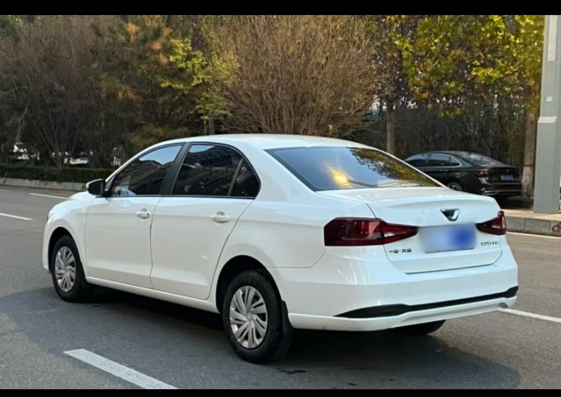 Volkswagen Jetta 2023 immagine di auto #8