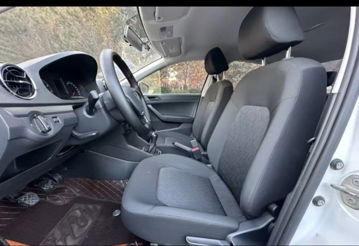 Volkswagen Jetta 2023 immagine di auto #15