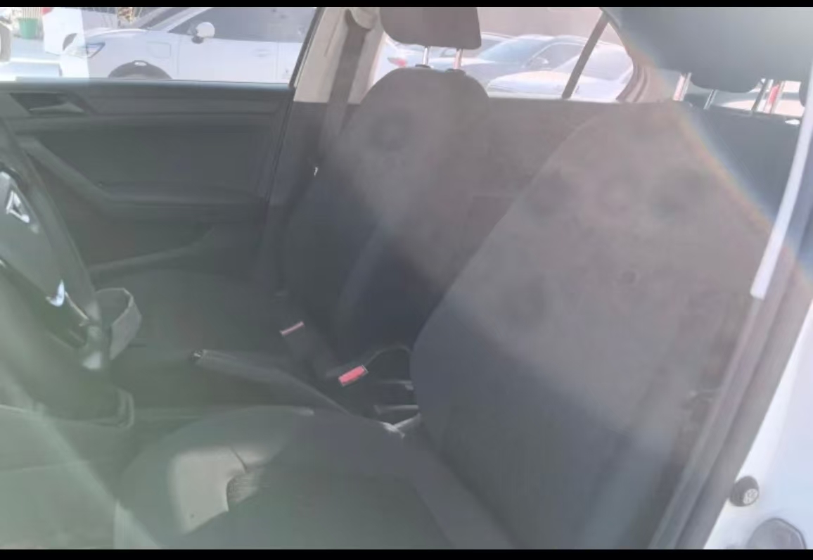 Volkswagen Jetta 2023 immagine di auto #4