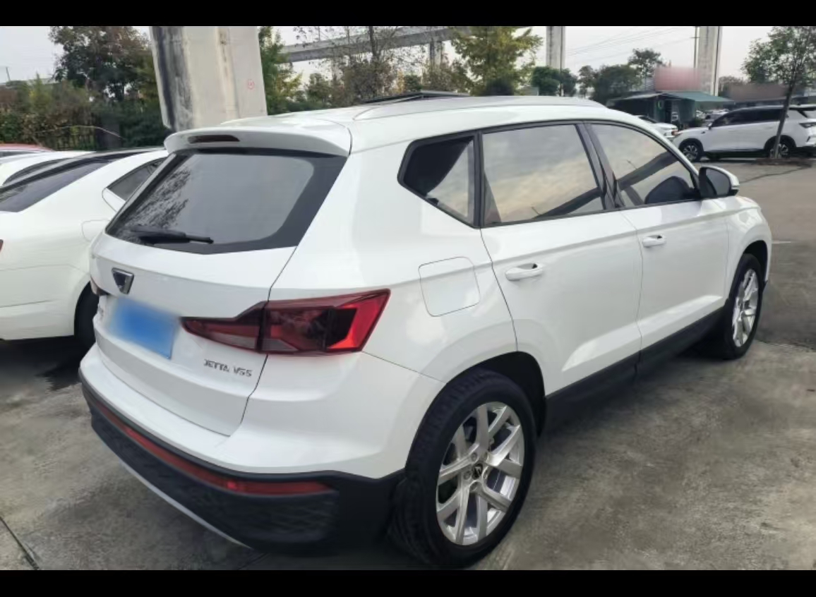 Volkswagen Jetta 2023 immagine di auto #15