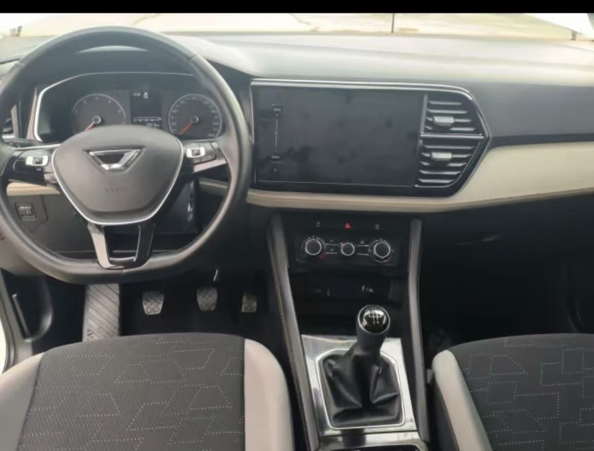 Volkswagen Jetta 2023 immagine di auto #17