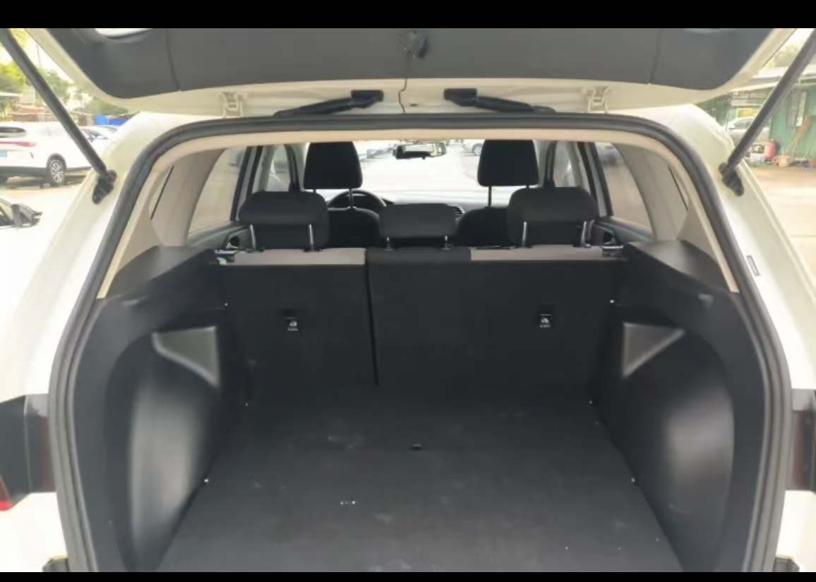 Volkswagen Jetta 2023 immagine di auto #14