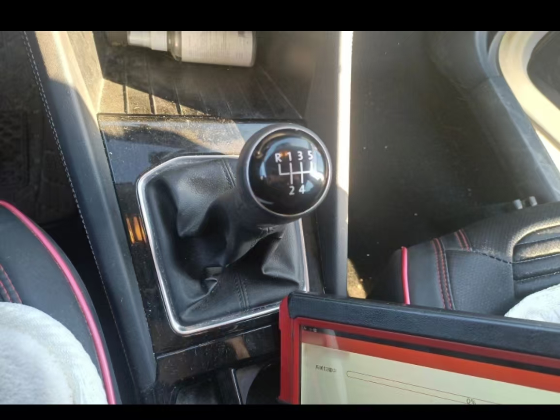 Volkswagen Jetta 2023 immagine di auto #13