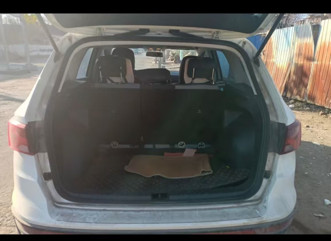 Volkswagen Jetta 2023 immagine di auto #18