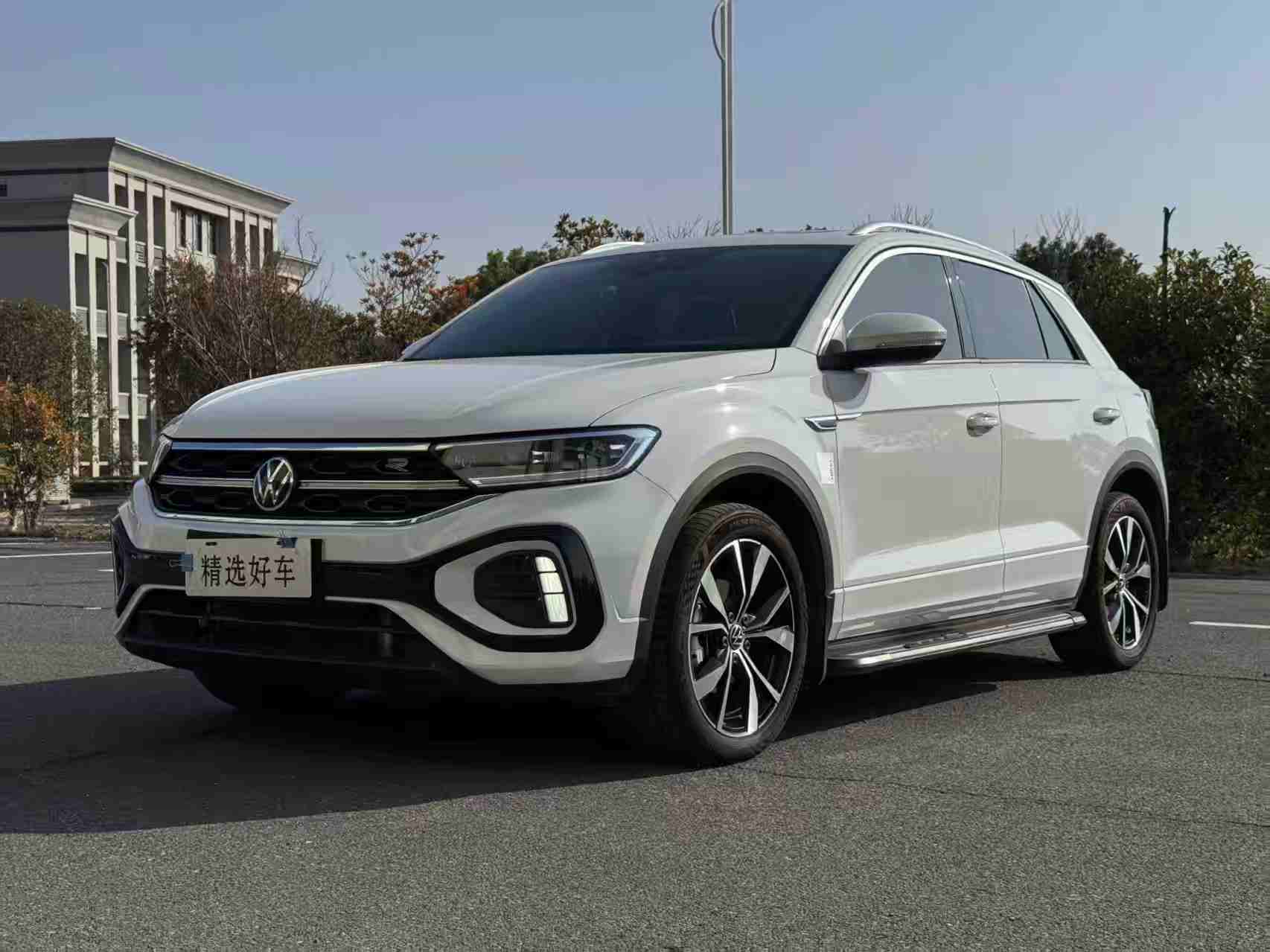 Volkswagen T-Roc 2023 car image 