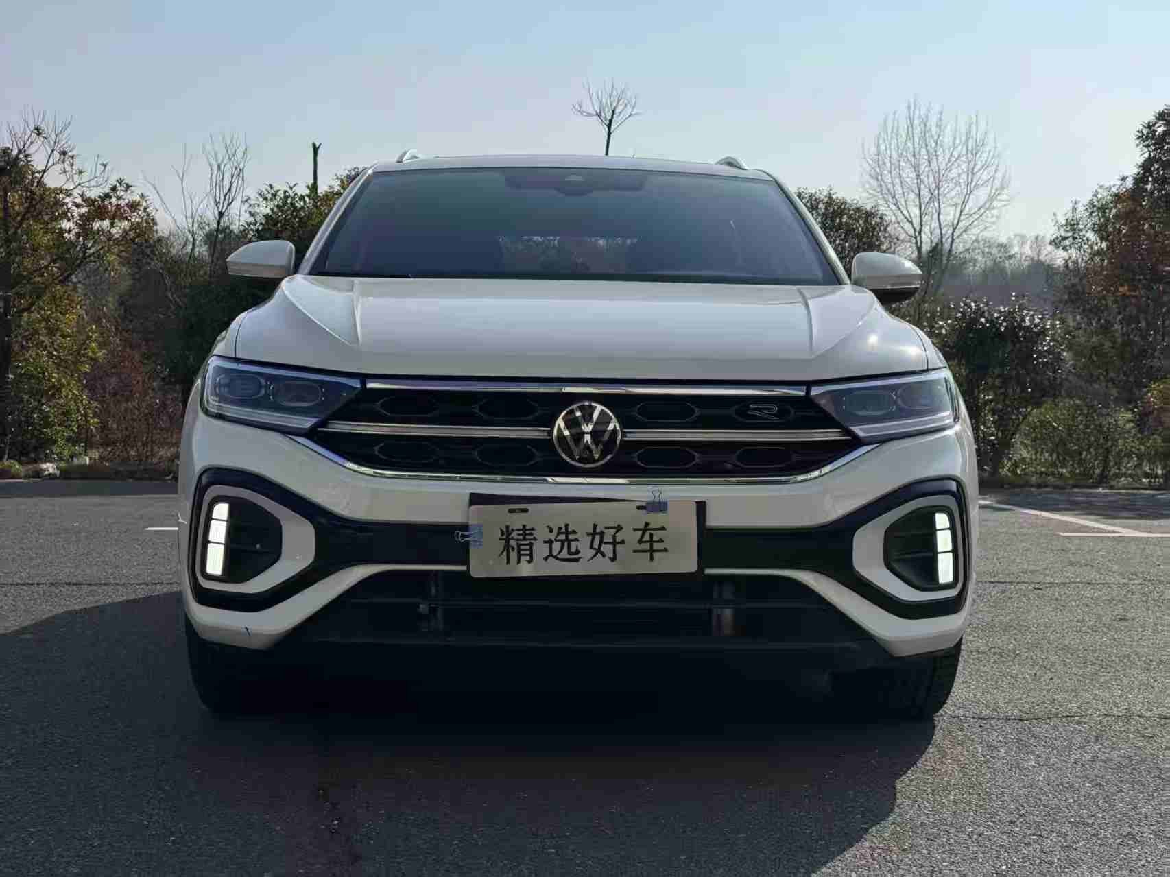 Volkswagen T-Roc 2023 car image #13