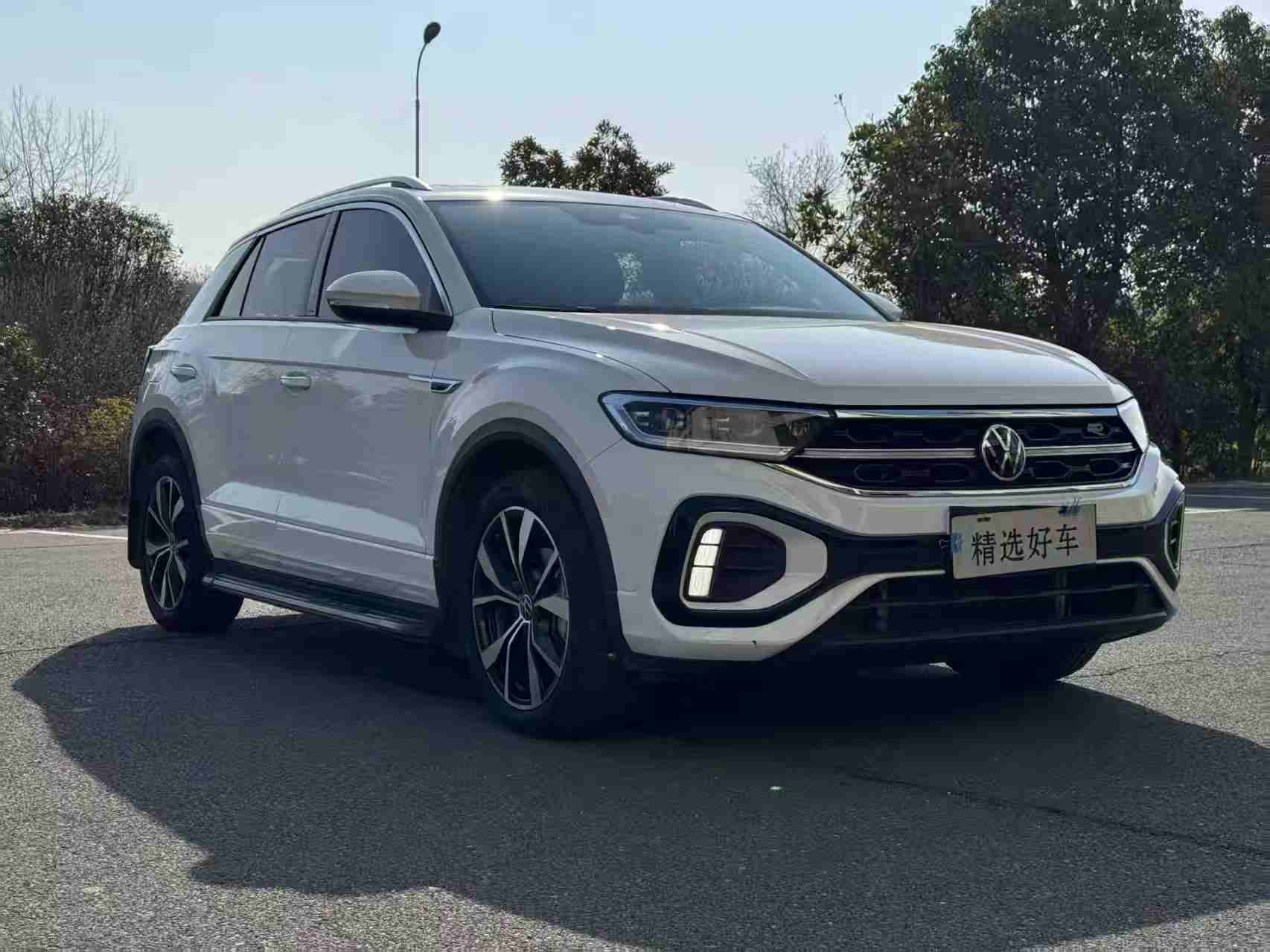 Volkswagen T-Roc 2023 car image #5