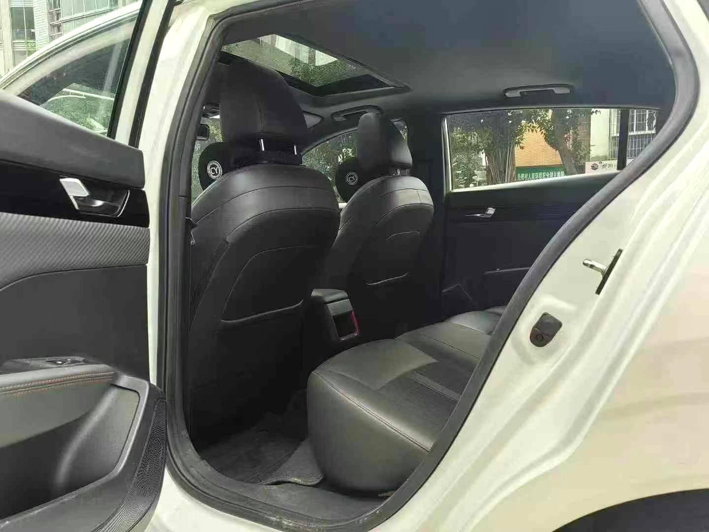 2023 immagine di auto #2