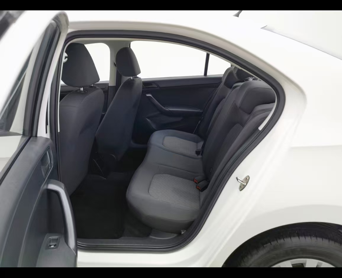 Volkswagen Santana 2022 car image #12