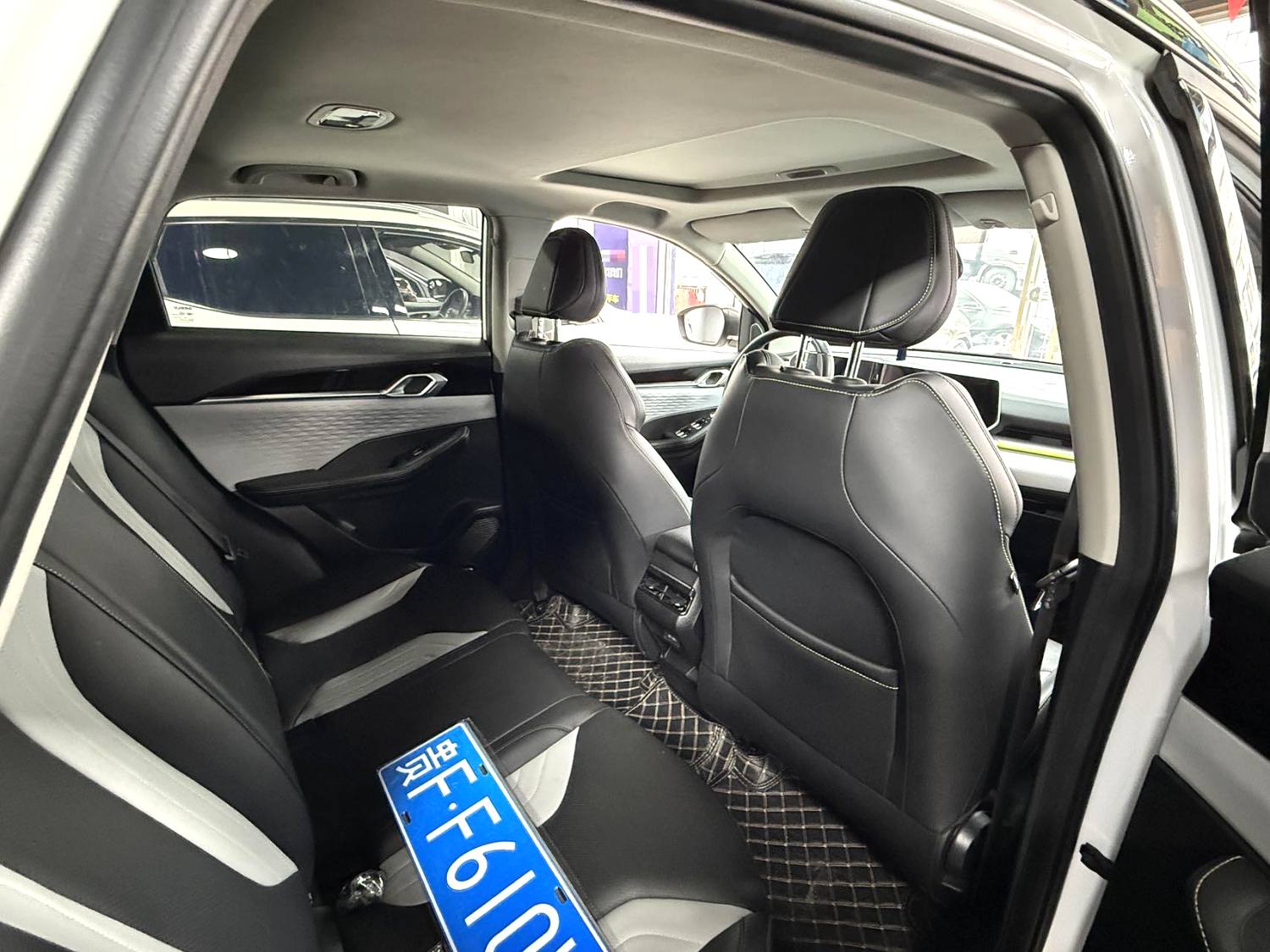 GEELY Coolray 2022 car image #3