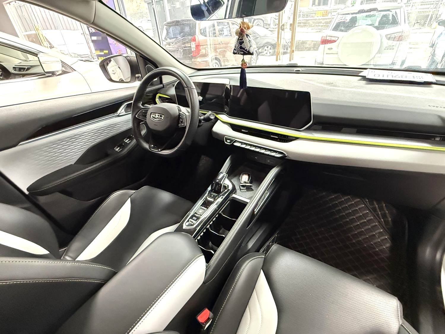 GEELY Coolray 2022 car image #5