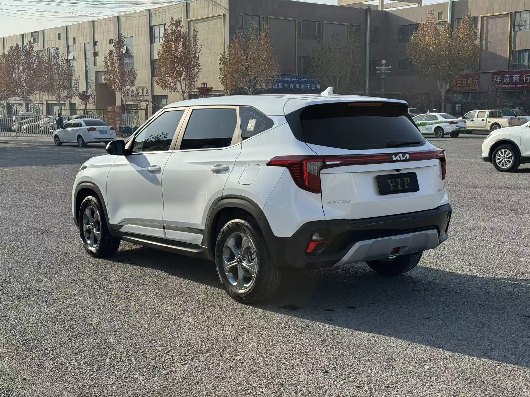 Kia Seltos 2023 car image #15