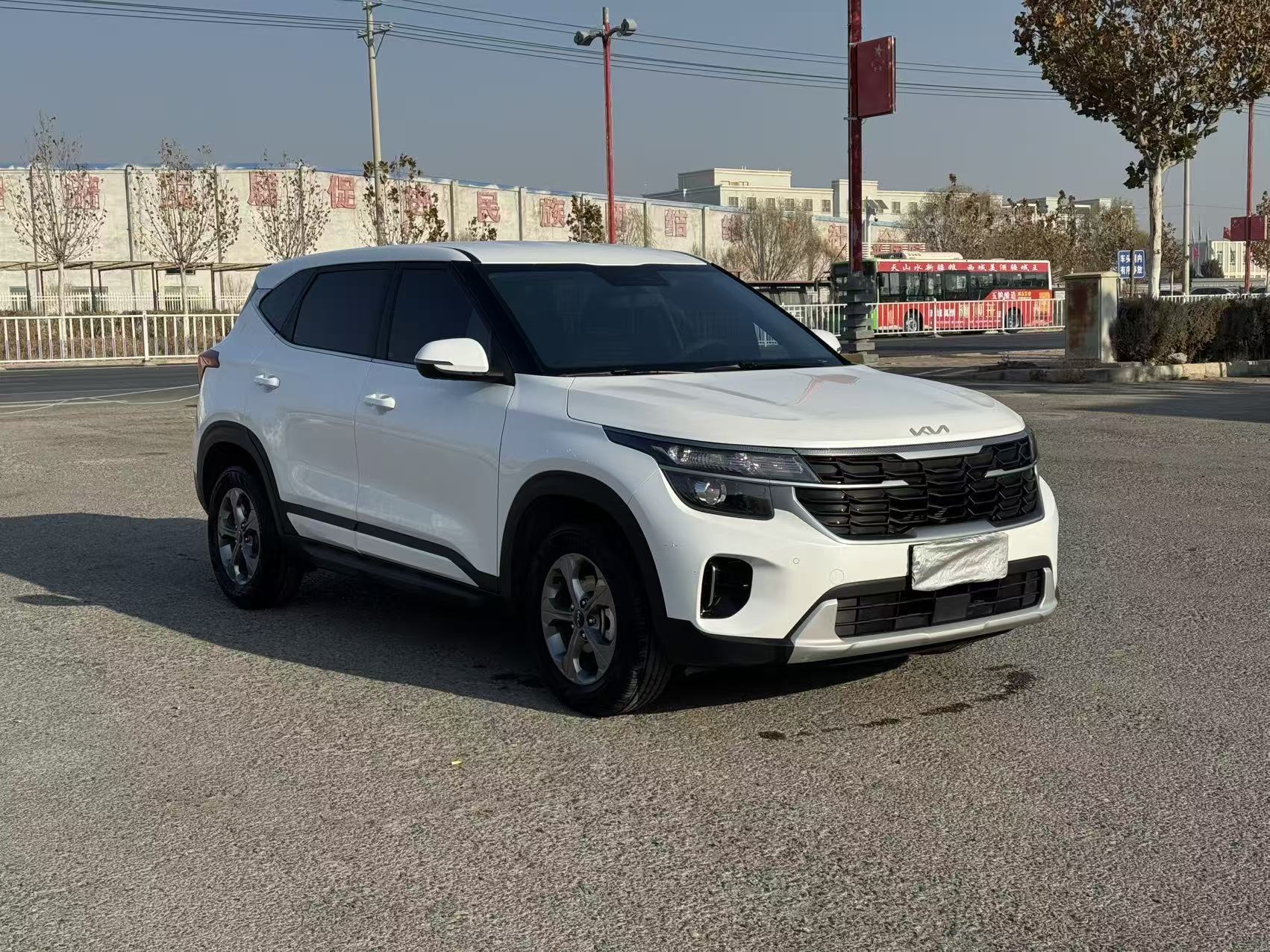 Kia Seltos 2023 car image #13