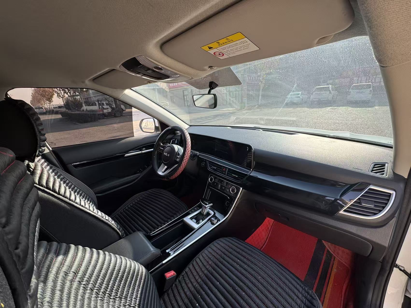 Kia Seltos 2023 car image #10
