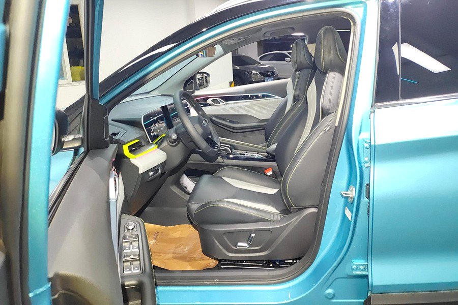 GEELY Coolray 2024 car image #8