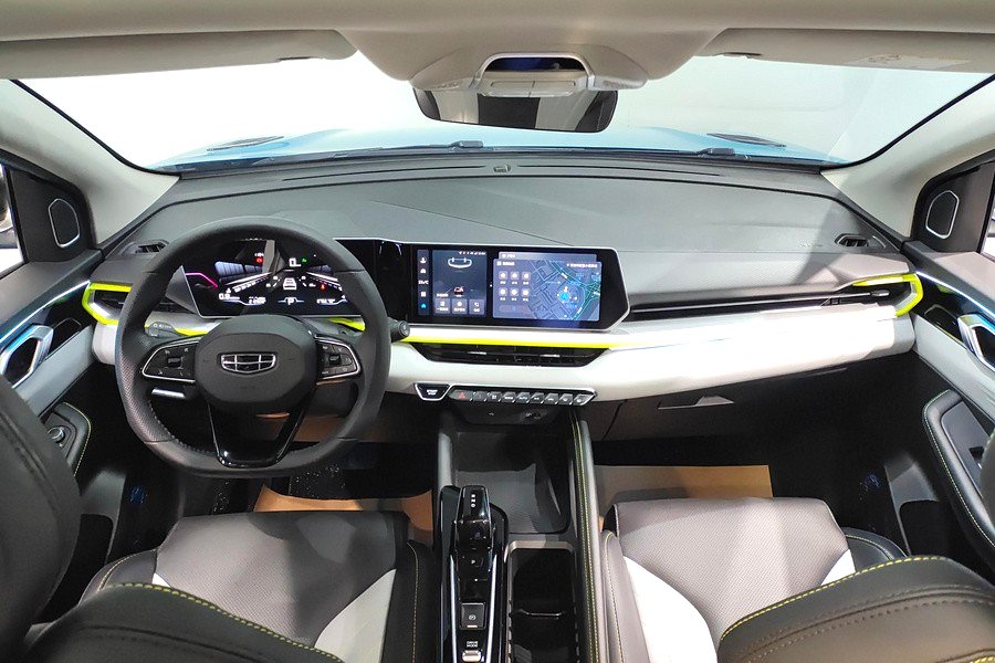 GEELY Coolray 2024 car image #4