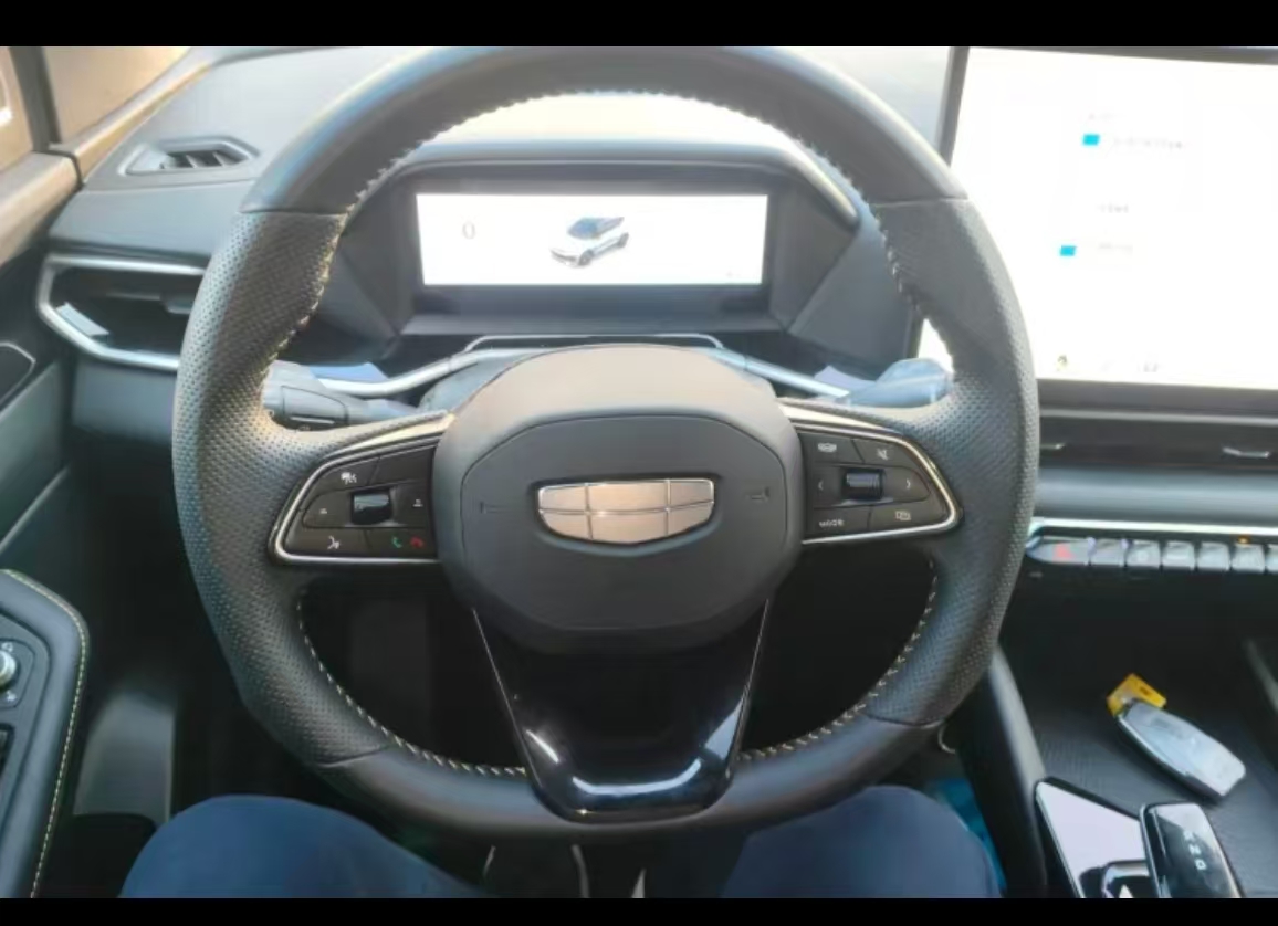 GEELY Coolray 2024 car image #16