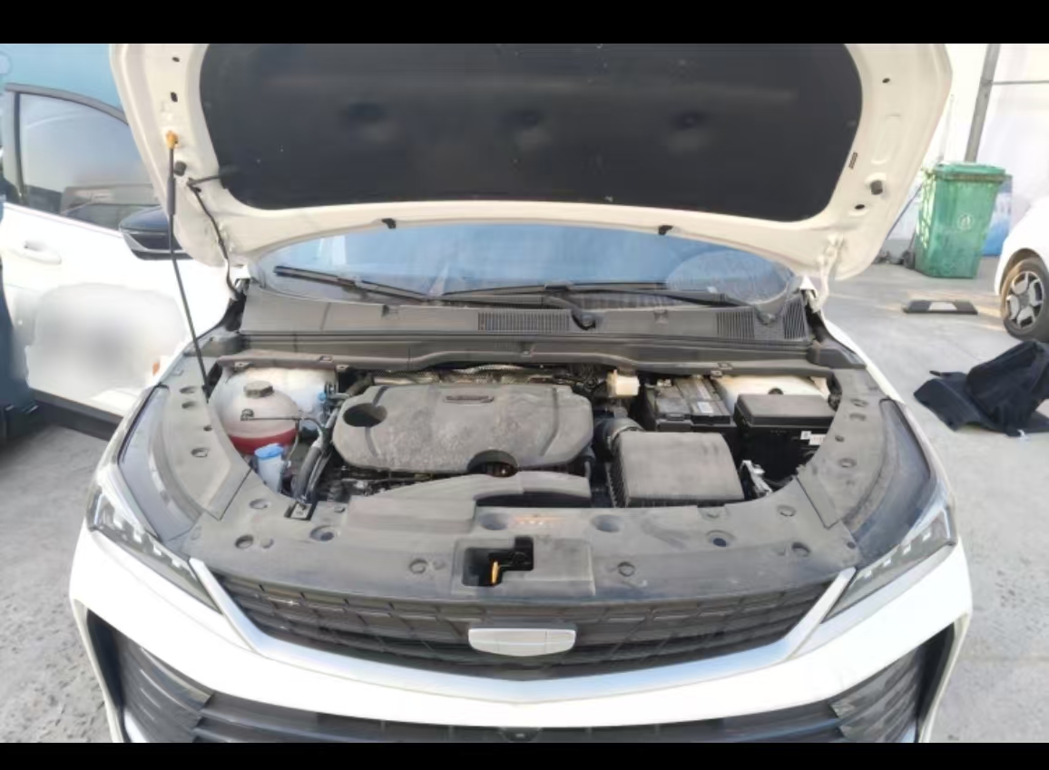 GEELY Coolray 2024 car image #17