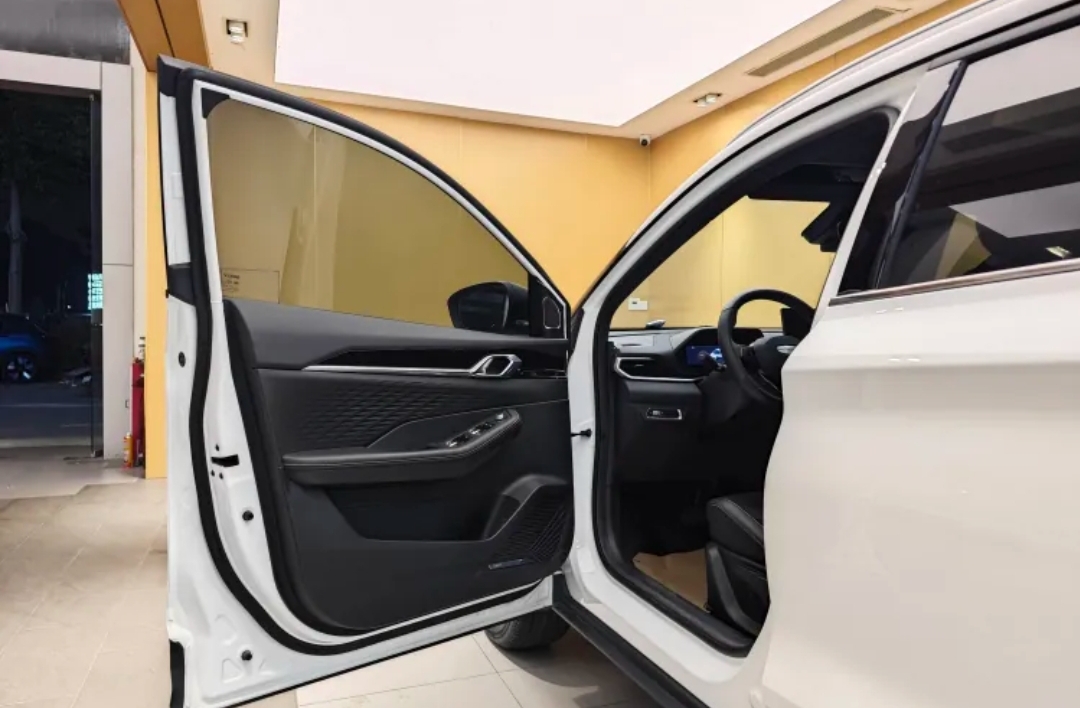 GEELY Coolray 2024 #8 GEELY Coolray 2024 car image #8