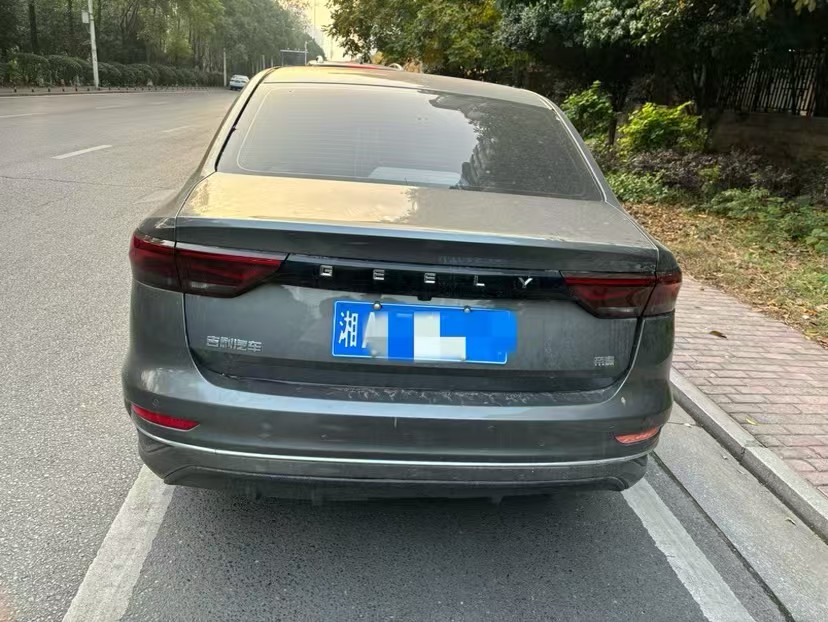 GEELY Emgrand 2022 #2 GEELY Emgrand 2022 car image #2