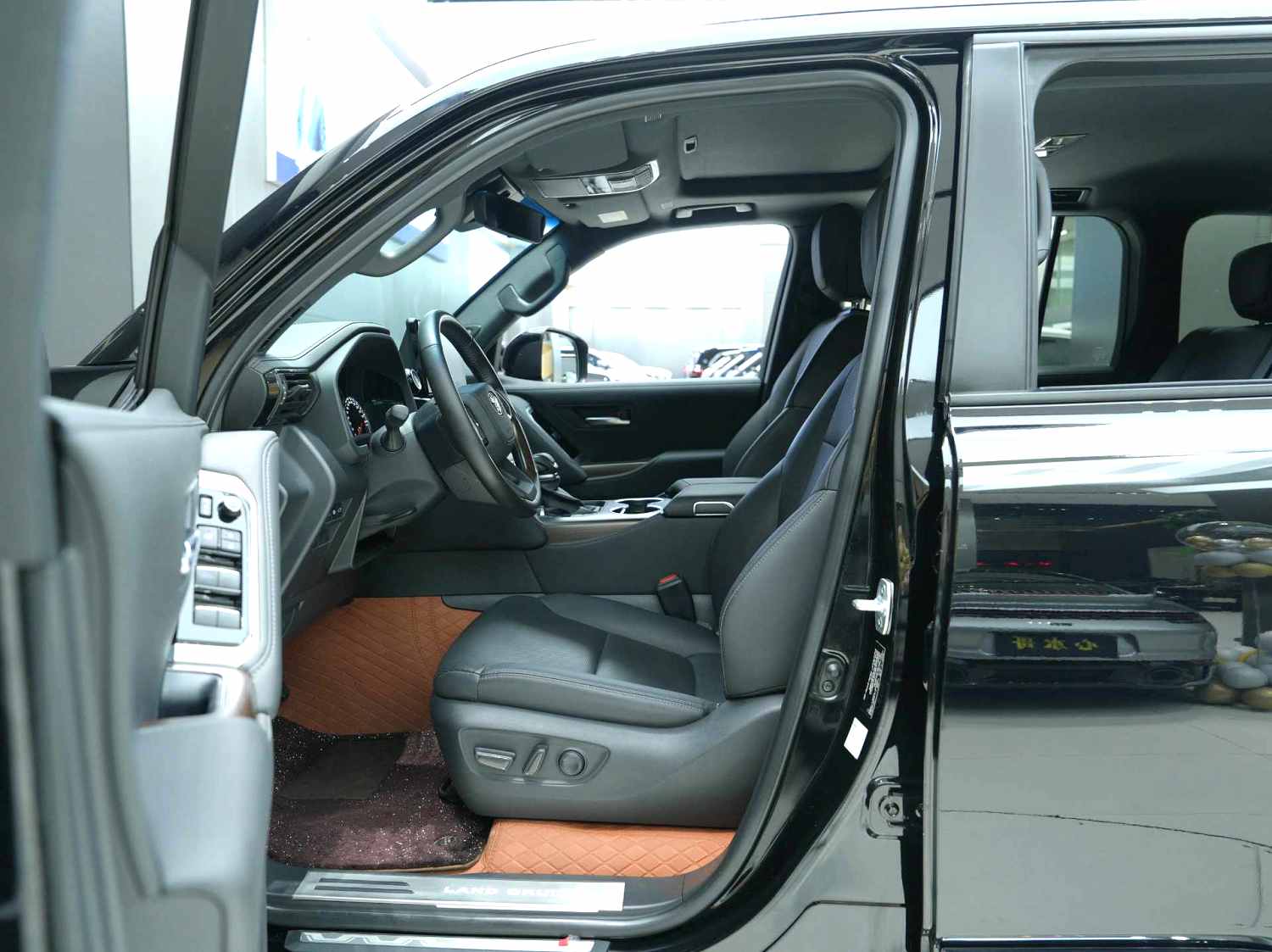 Toyota Land Cruiser (Imported) 2024 #10 Toyota Land Cruiser (Imported) 2024 car image #10