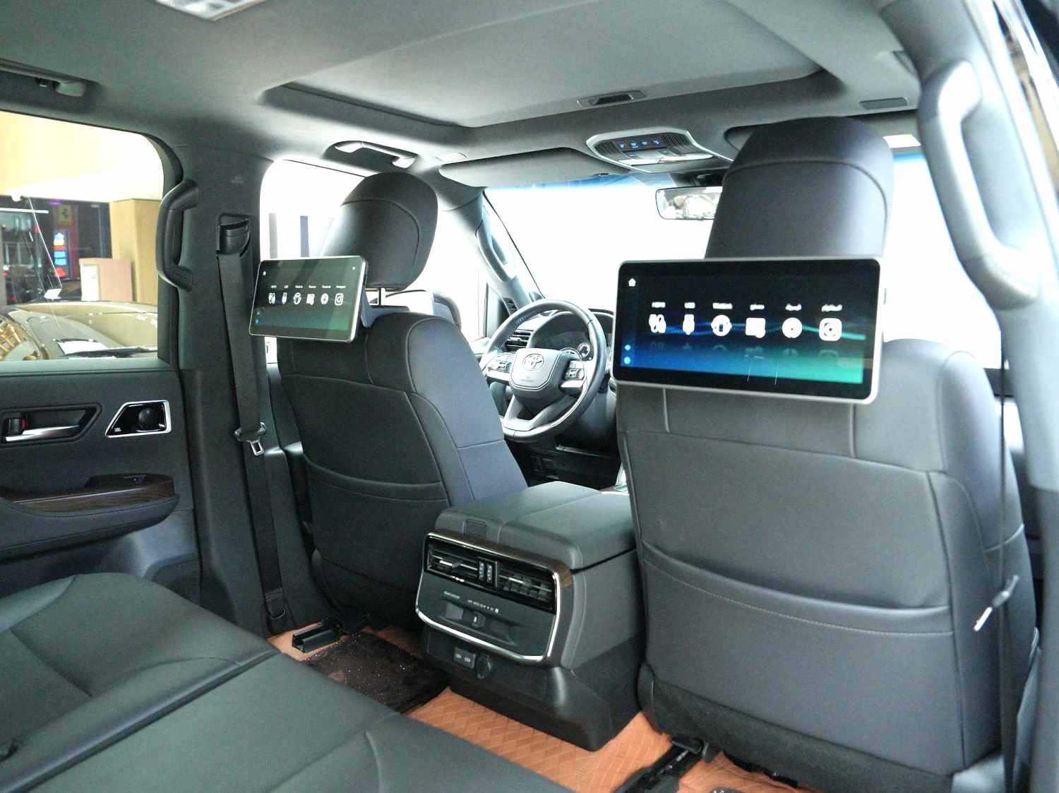 Toyota Land Cruiser (Imported) 2024 #3 Toyota Land Cruiser (Imported) 2024 car image #3