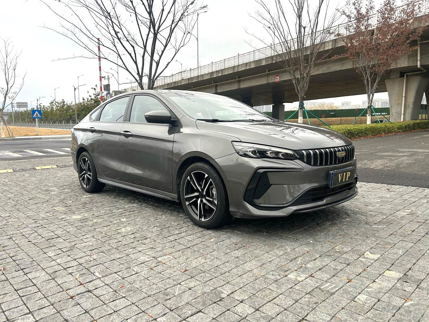 GEELY Binray 2023 car image #8