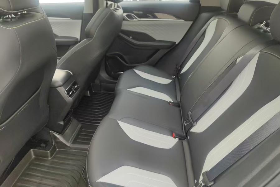 GEELY Coolray 2023 #4 GEELY Coolray 2023 car image #4