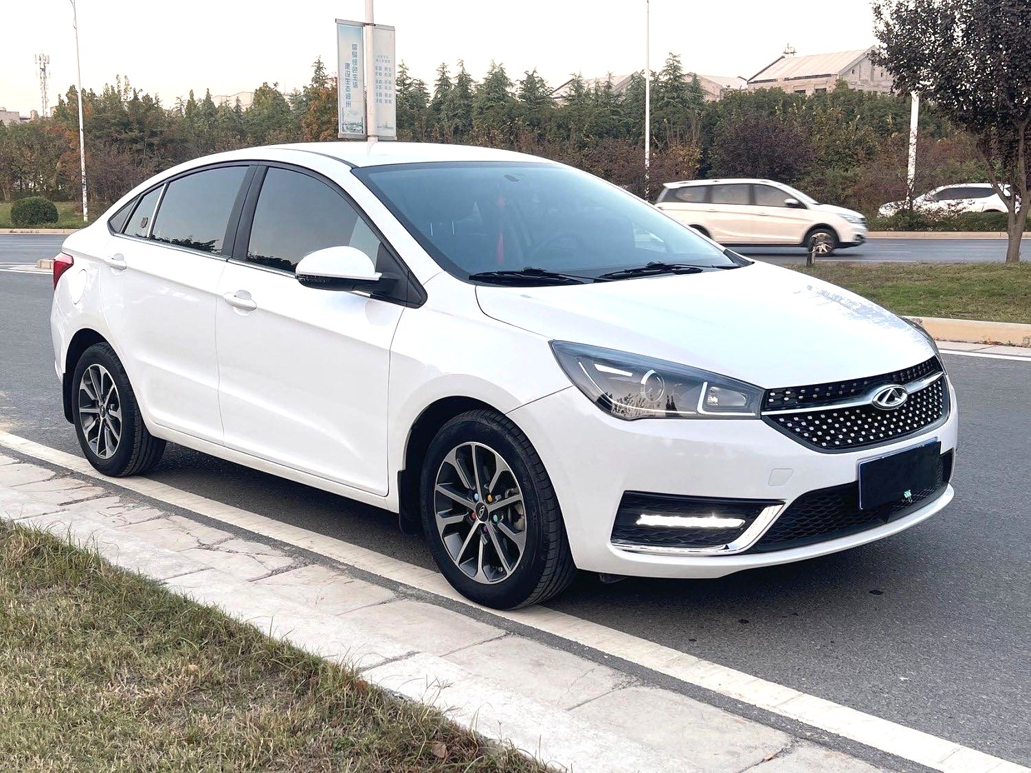 Chery Arrizo 5 2023 car image #4