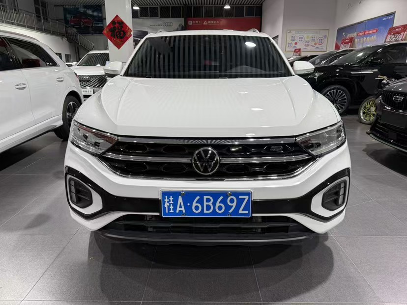 Volkswagen T-Roc 2024 car image #10