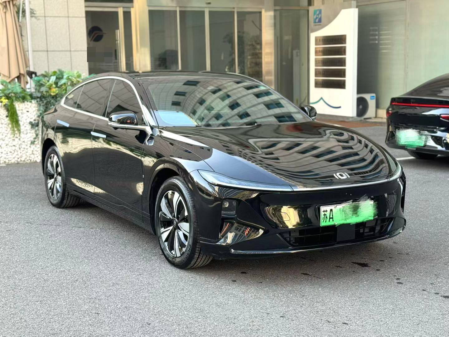 2025 car image #8