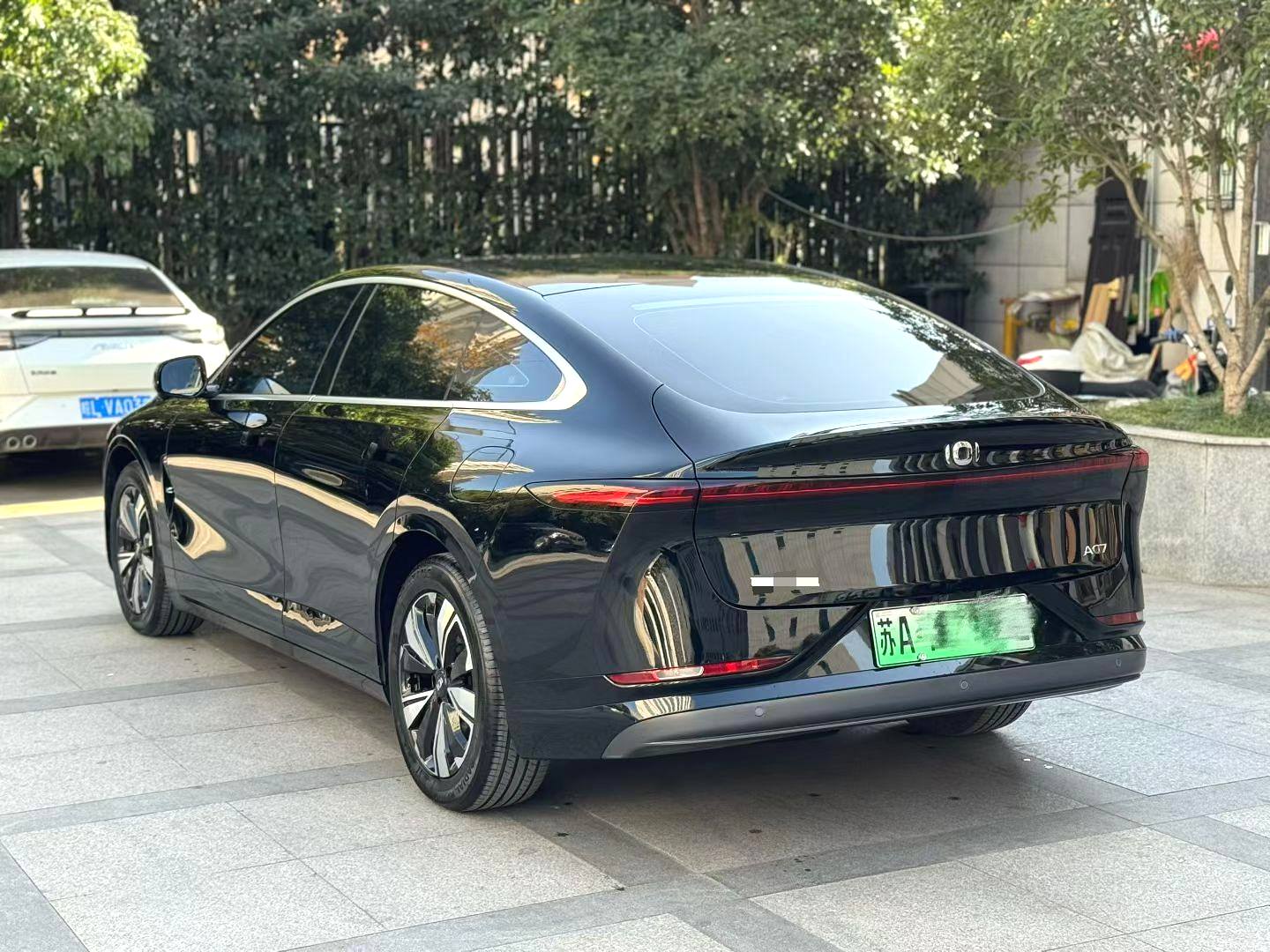 2025 car image #6