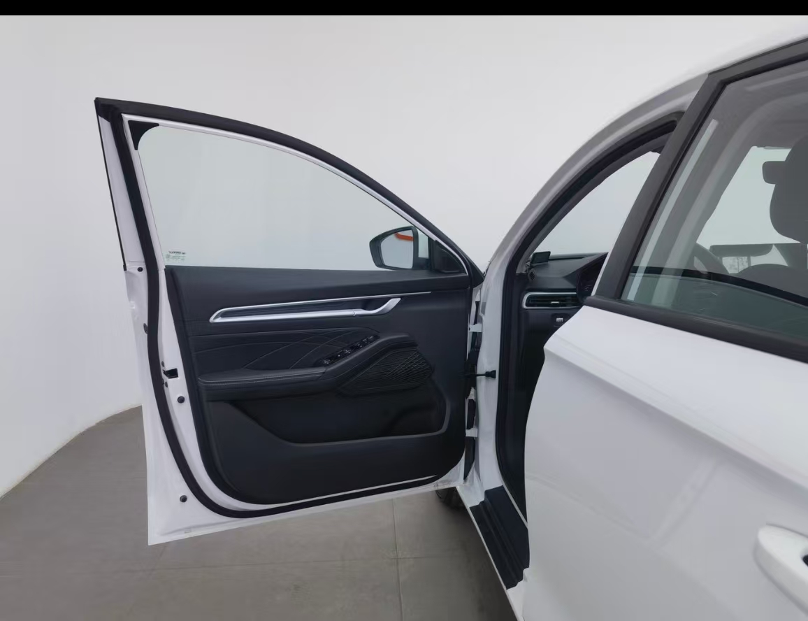 GEELY Emgrand 2025 #7 GEELY Emgrand 2025 car image #7