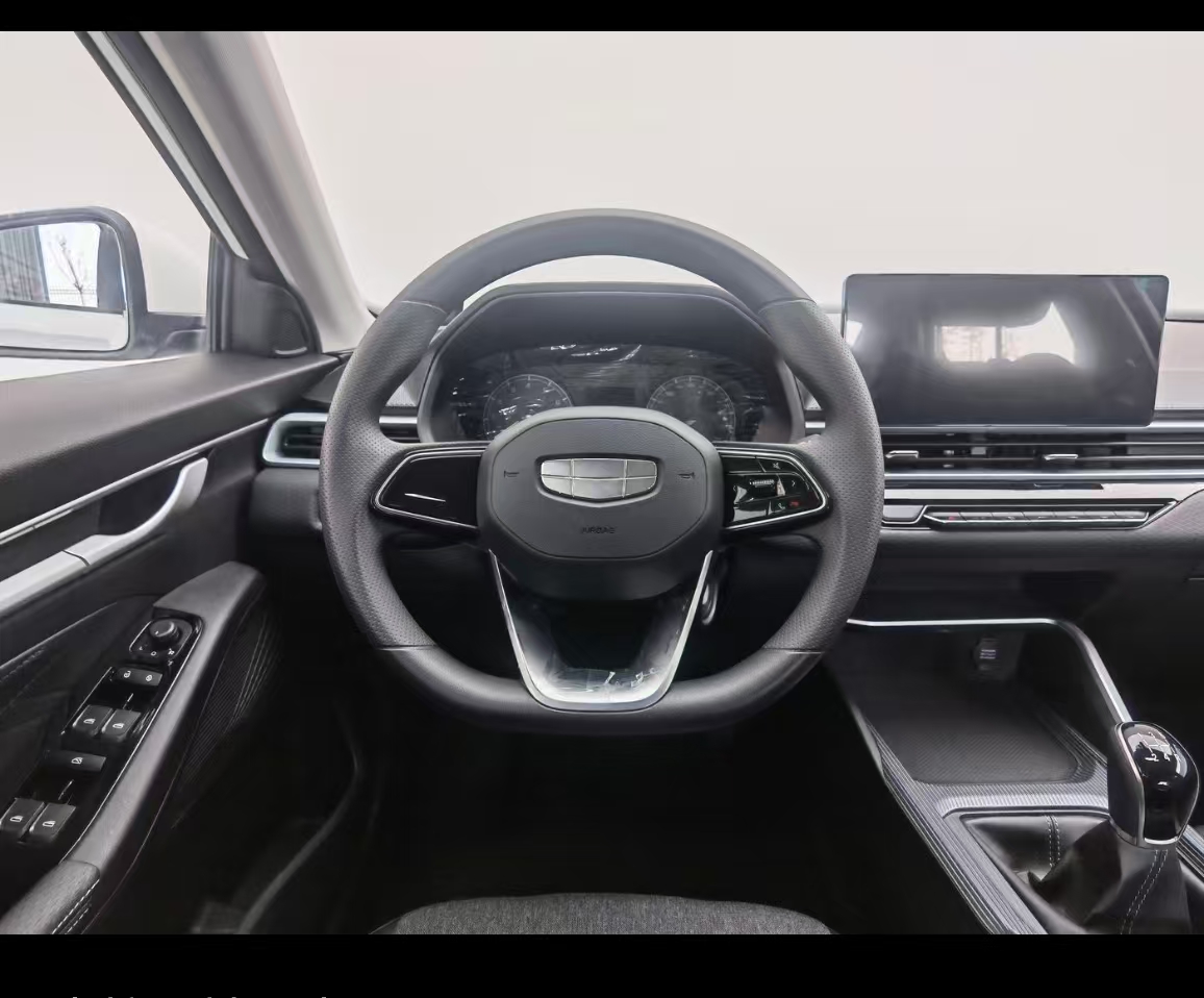 GEELY Emgrand 2025 #16 GEELY Emgrand 2025 car image #16