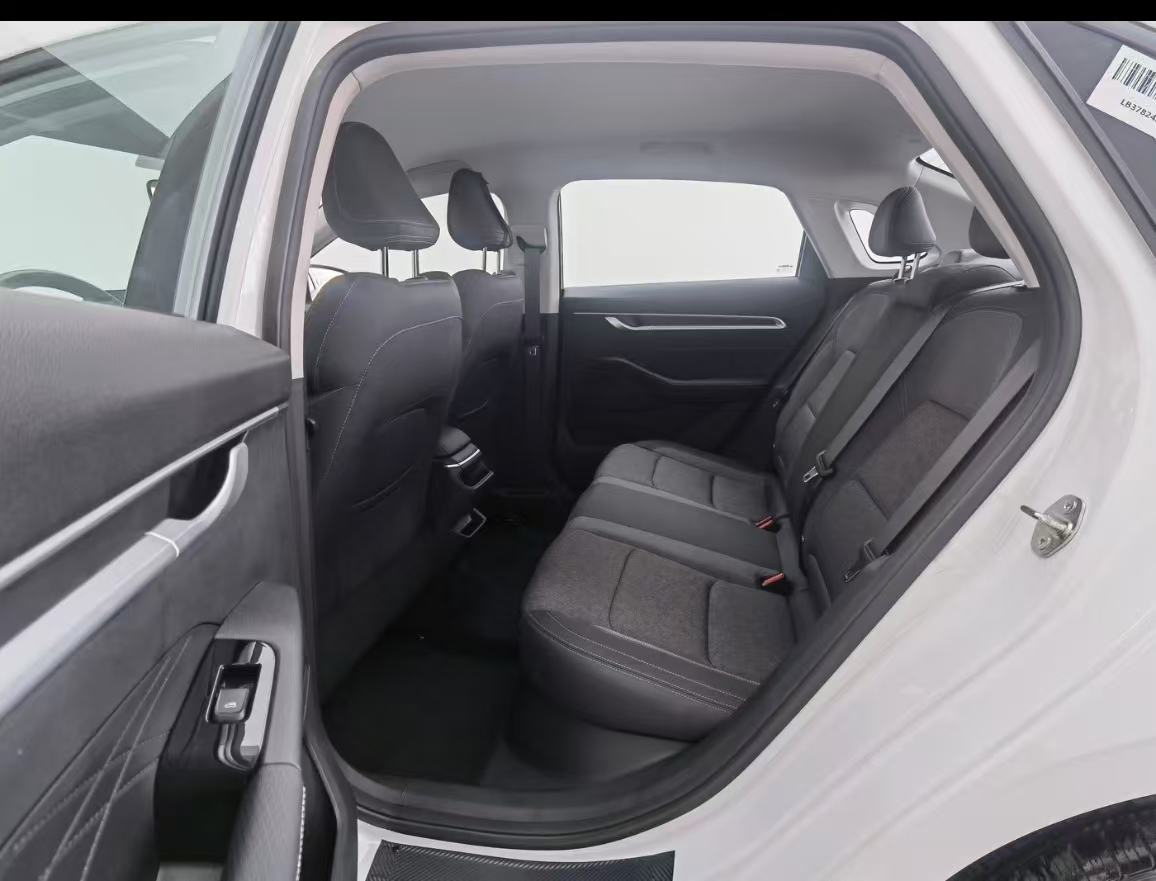 GEELY Emgrand 2025 #19 GEELY Emgrand 2025 car image #19