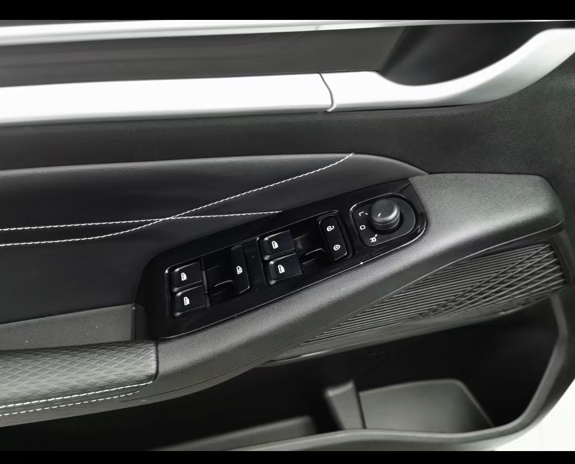 GEELY Emgrand 2024 #20 GEELY Emgrand 2024 car image #20