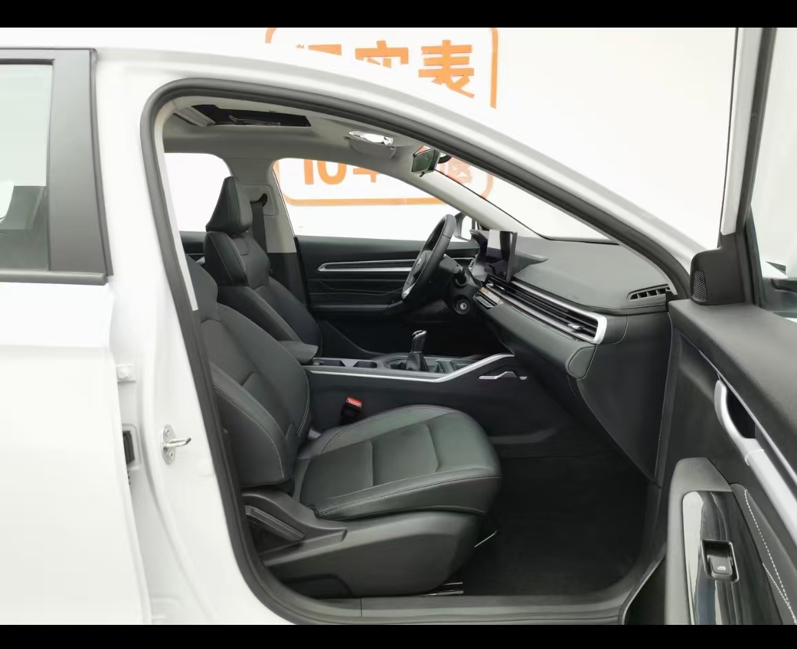 GEELY Emgrand 2024 #18 GEELY Emgrand 2024 car image #18
