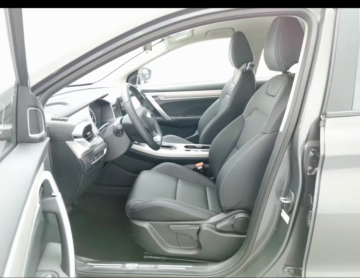 GEELY Coolray 2025 #6 GEELY Coolray 2025 car image #6