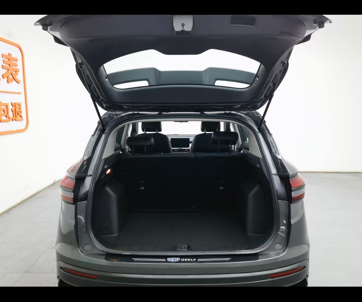GEELY Coolray 2025 #4 GEELY Coolray 2025 car image #4