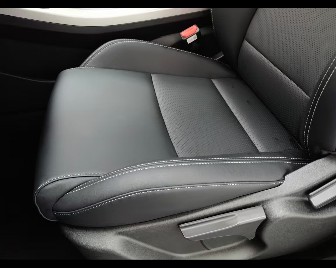 GEELY Coolray 2025 #7 GEELY Coolray 2025 car image #7