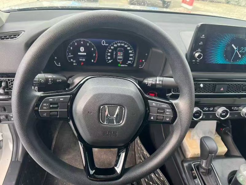Honda Civic 2023 car image #2