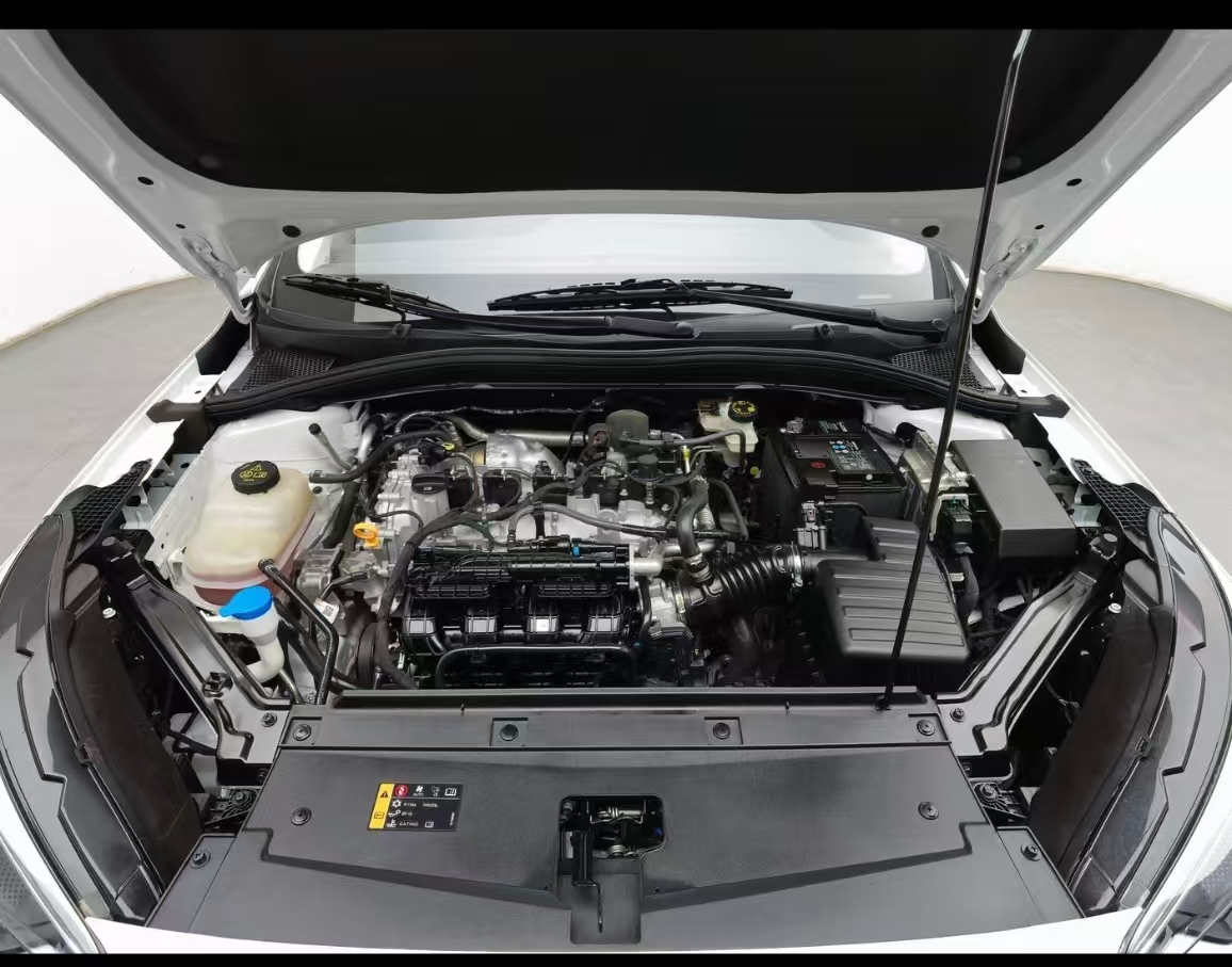 Roewe i5 2024 car image #19