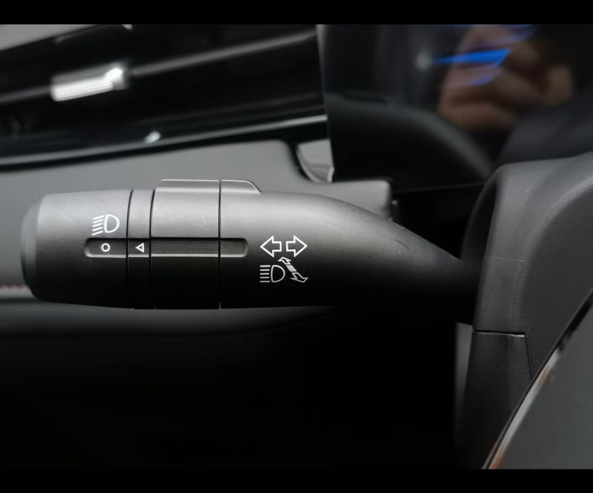 Roewe i5 2024 car image #10