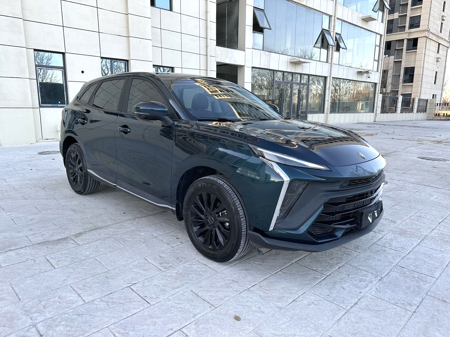Forthing T5 EVO 2023 car image #9