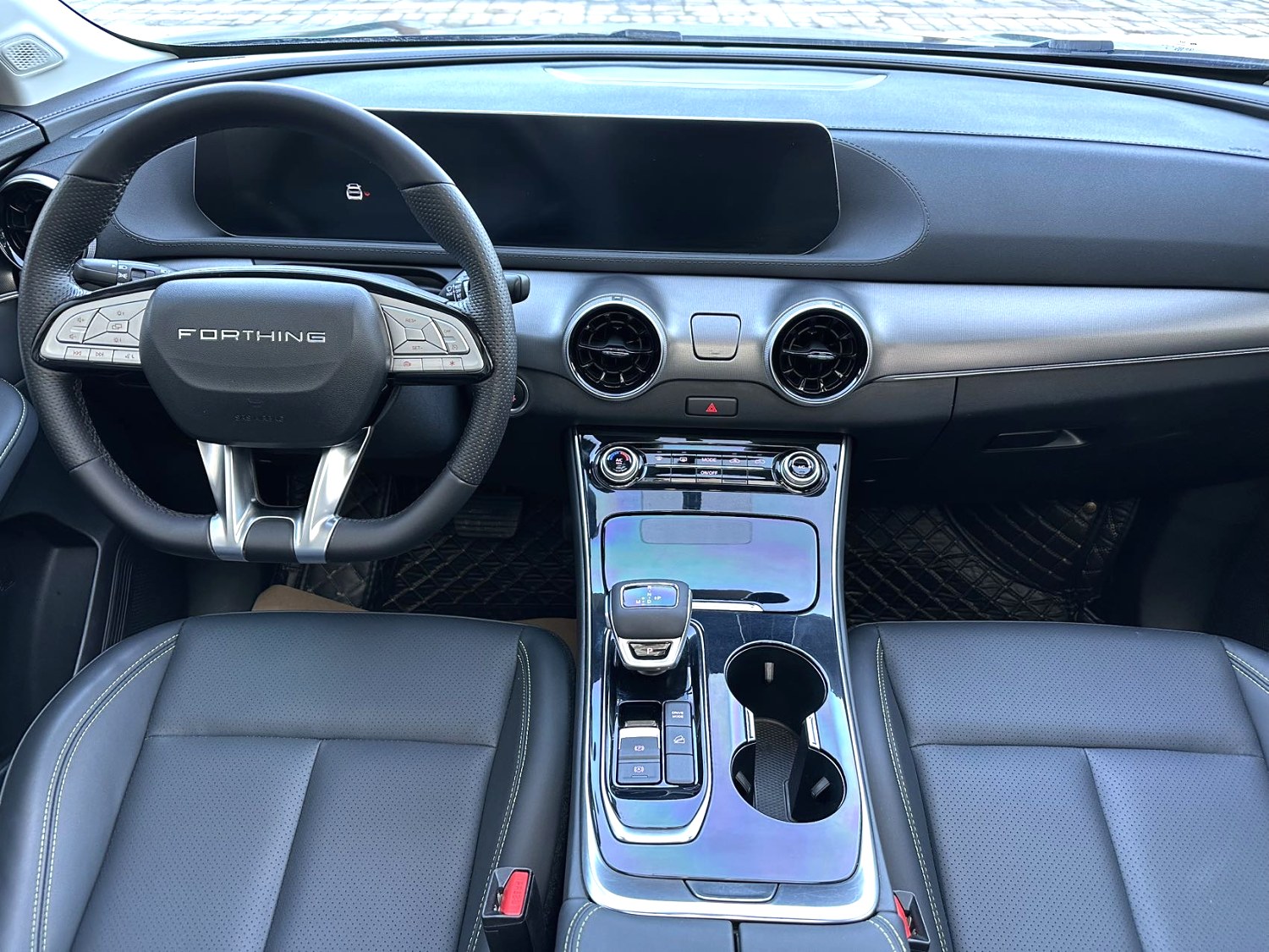 Forthing T5 EVO 2023 car image #5