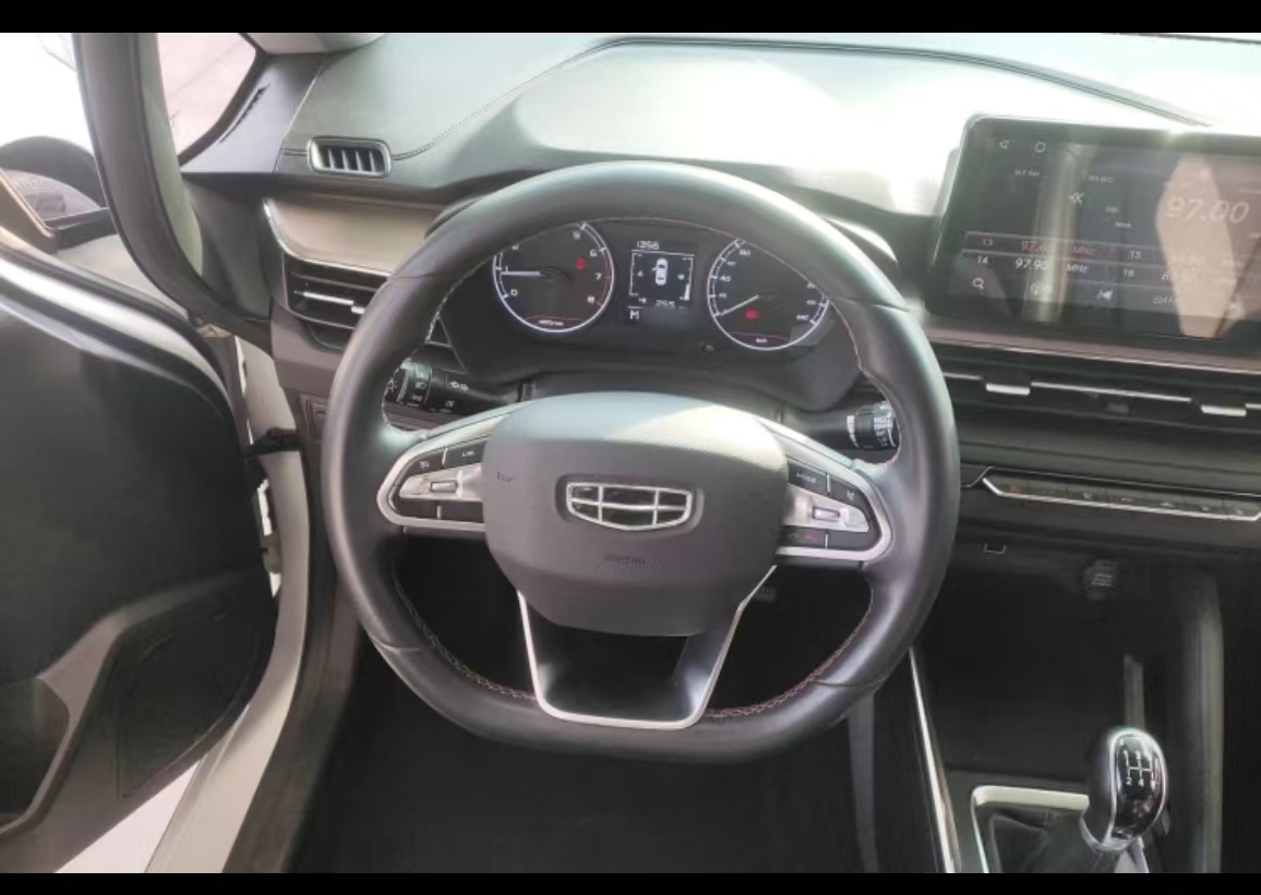 GEELY Vision X3 2021 car image #12