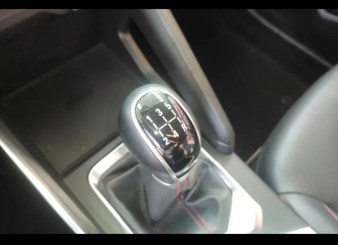 GEELY Vision X3 2021 car image #3