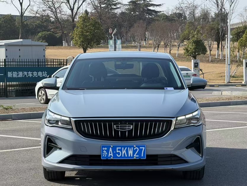 GEELY Emgrand 2023 car image #3