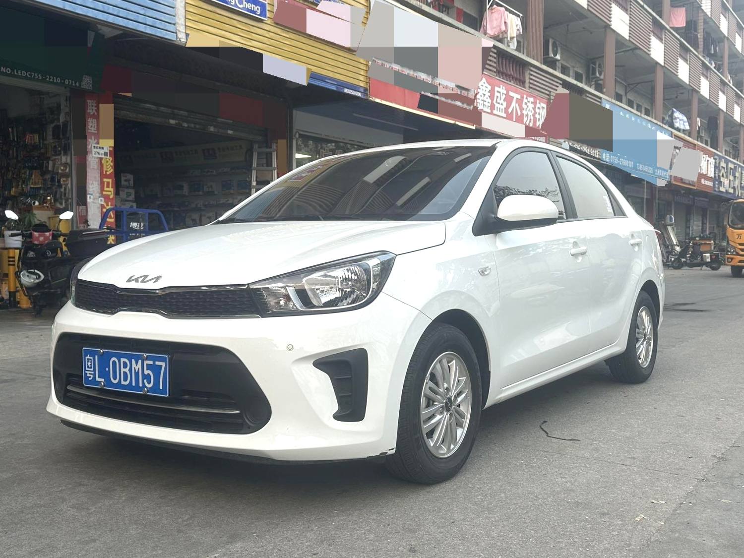 Kia Pegas 2024 汽车图片 